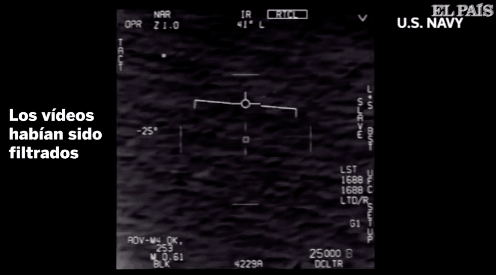 Objeto avistado por pilotos de la Armada, en una captura de un vídeo desclasificado por EE UU en abril. <a href=