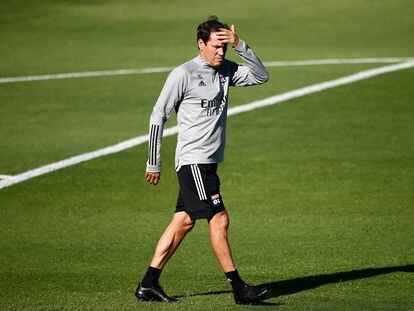 Rudi García, durante el último entrenamiento del Lyon previo al partido de sesmifinales de la Champions ante el Bayern de Múnich. / (AFP)