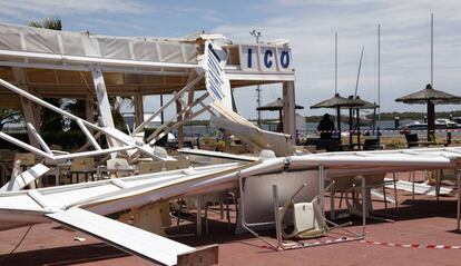 Estado de las instalaciones del Club Náutico Río Piedras, en Cartaya (Huelva), tras el paso de un tornado el pasado miércoles.