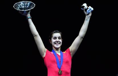 Carolina Marín celebra el título logrado recientemente en Birmingham.