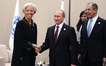 La directora gerente del FMI, Christine Lagarde, con el presidente ruso, Vladimir Putin, en Antalya (Turquía), el 16 de noviembre de 2015.