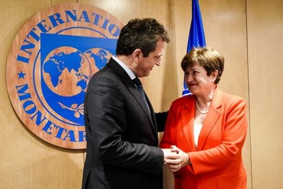 El ministro de Economía de Argentina, Sergio Massa , y a la directora gerente del FMI, Kristalina Georgieva