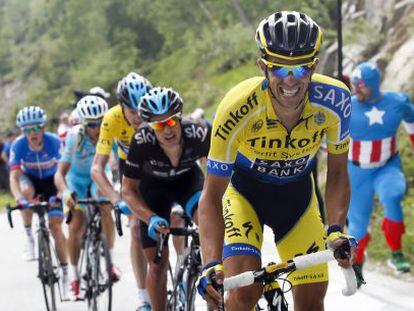 Contador atacando en el Emosson en la s&eacute;ptima etapa de la Dauphin&eacute;.
