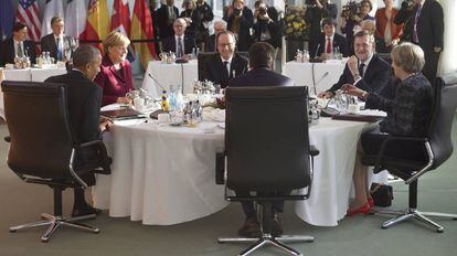 De izquierda a derecha, Obama, Merkel, Hollande, Rajoy, May y Renzi, la semana pasada en Berl&iacute;n.