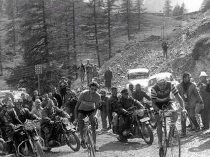 Bahamontes y Anquetil en el Col de la Forclaz.