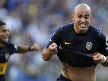Santiago Silva celebra el gol del empate del Boca.