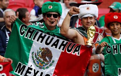 Aficionados mexicanos en la Arena de Kazán, Rusia