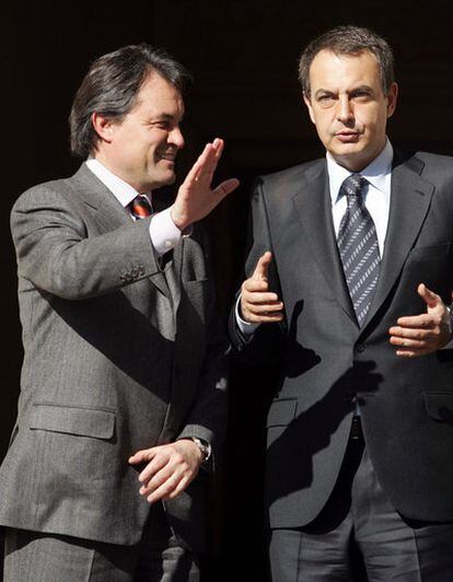 Zapatero, con Mas (CiU) durante la negociación del Estatuto.