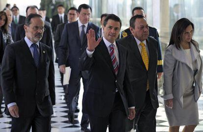 Los integrantes del Pacto por México el pasado 2 de diciembre cuando firmaron el acuerdo.