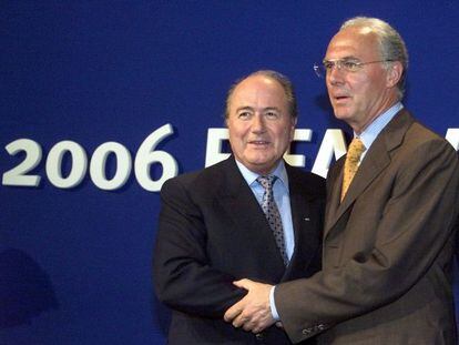 Blatter y Beckenbauer, en 2006