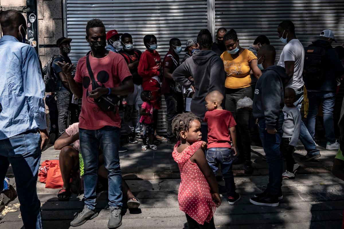 Crisis migratoria: Más de 500 haitianos logran romper el cerco del Gobierno  y llegan a Ciudad de México | EL PAÍS México