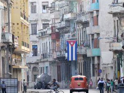 Vista de las fachadas de varias viviendas en La Habana, Cuba.