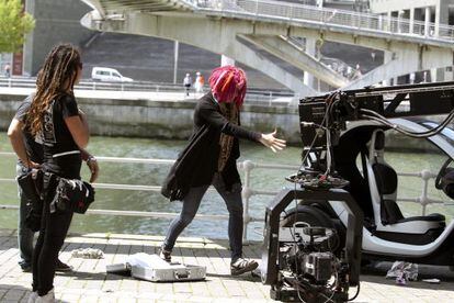 La cineasta Lana Wachowski, durante el rodaje el pasado mayor en Bilbao de la pélicula 'El destino de Júpiter'.