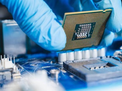 Una ley europea de chips para superar la dependencia de la UE en el mercado de los semiconductores