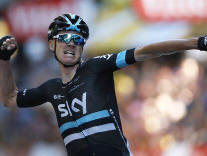 Chris Froome celebra su victoria en Bagneres-de-Luchon.