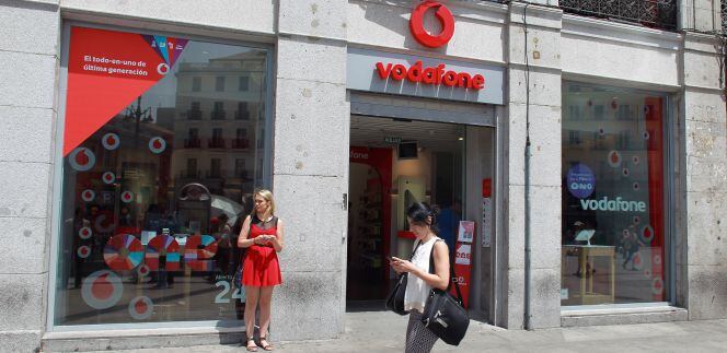 El Gobierno autoriza la venta de Vodafone España a Zegona en una nueva sacudida para el sector