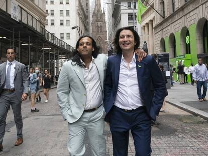 Baiju Bhatt (izquierda) y Vladimir Tenev, cofundadores de Robinhood, este jueves en Wall Street.