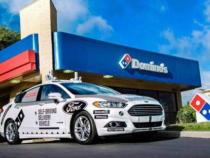 Domino's y Ford ya prueban la entrega de pizzas en coches autónomos