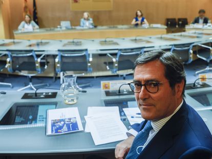 Antonio Garamendi, presidente de la CEOE, durante reunión de la mesa de diálogo de este miércoles en Madrid.