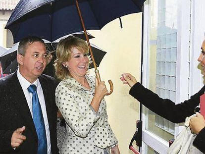 Jesús Manuel Ampuero, junto a Esperanza Aguirre en 2008.