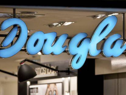 La cadena de perfumerías Douglas cerrará 60 tiendas en España