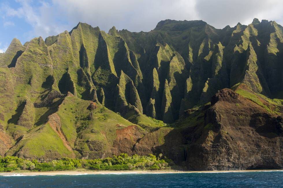Vista de la costa de Na Pali, en la parte oeste de la isla Kauai en Hawái.