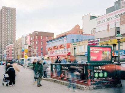 Lou Reed relató en una canción su viaje a una casa de Harlem, en la intersección entre Lexington Avenue y la calle 125, para comprar 26 dólares de heroína