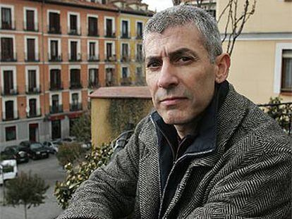 El escritor José Ovejero, ayer en Madrid.