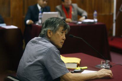 Alberto Fujimori durante su juicio por desv&iacute;o de fondos