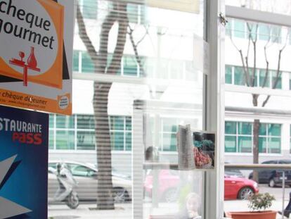 Establecimiento de hosteler&iacute;a donde se aceptan vales de comida.