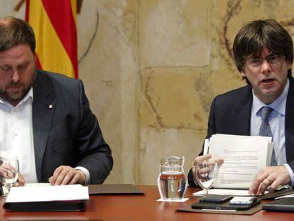 Carles Puigdemont (dreta) i Oriol Junqueras.