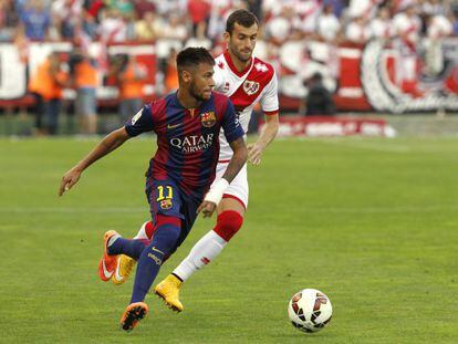 Neymar controla la pilota durant el partit davant del Rayo.