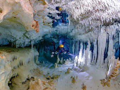 Una de las grutas sumergidas que forman parte del sistema Sac Actún, en Quintan Roo, México.