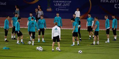 Los jugadores del Real Madrid, en el último entrenamiento previo a la final contra el Gremio.