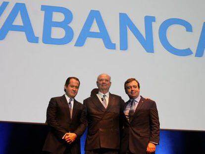 Los m&aacute;ximos dirigentes de Abanca, en su presentaci&oacute;n el pasado junio