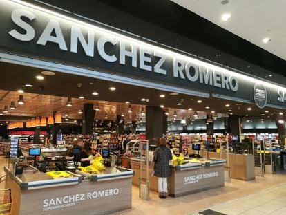 Interior de la tienda de Sánchez Romero situada en el centro comercial Moraleja Green de Alcobendas (Madrid).