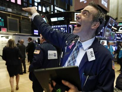 Un agente bursátil en el parqué de Wall Street
