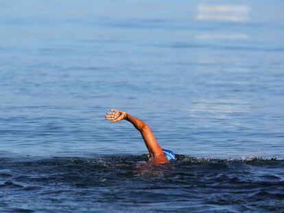 La nadadora estadounidense Diana Nyad, de 64 años, primera en cubrir la distancia entre Cuba y EE UU sin jaula antitiburones, en 2013.