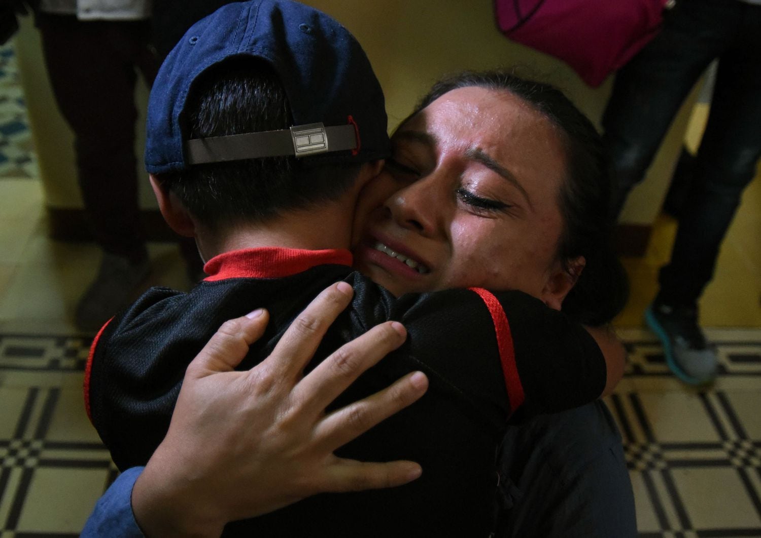 Foto de archivo del 7 de agosto de 2018 del reencuentro de un niño y una madre guatemalteca que fueron separados en la frontera por el Gobierno de Trump. 