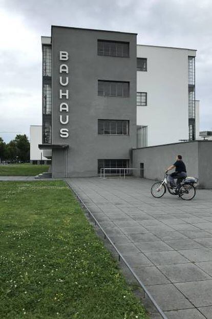La escuela de la Bauhaus en Dessau (Alemania).