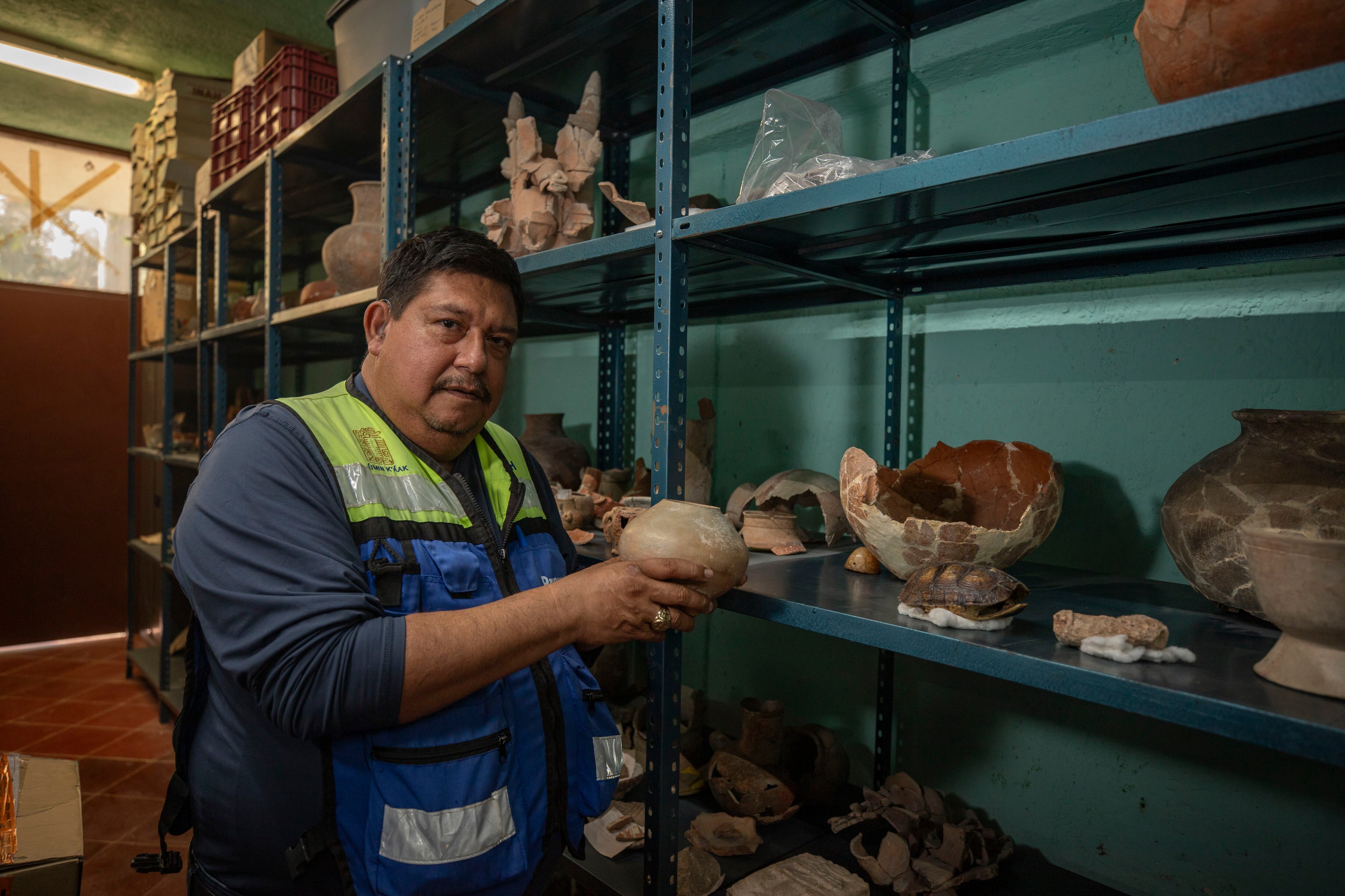 El arqueólogo Francisco Pérez Ruiz, encargado  del Área de Investigación del Proyecto Arqueológico Chichén Itzá.