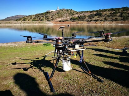 Dron con sensores de Labaqua.