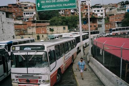 Una parada de autobuses en Caracas, el pasado enero. 