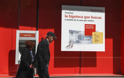 Sucursal de Bankinter, anuncio de hipotecas.