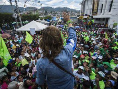 Sandra Torres y Giammattei, con una ligera ventaja, se disputan la presidencia tras los comicios más cuestionados, conflictivos y opacos de la historia reciente del país