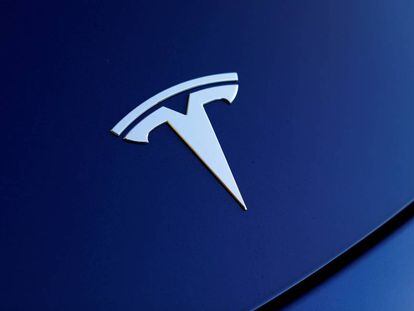 Se filtran nuevas imágenes del teléfono móvil de Tesla