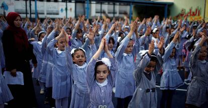 Alumnas de un colegio de la ONU en Gaza, en el inicio del curso.