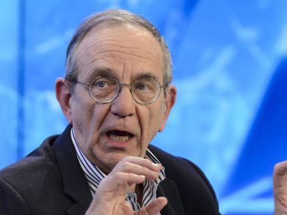 El ministro de Econom&iacute;a y Finanzas italiano, Pier Carlo Padoan.