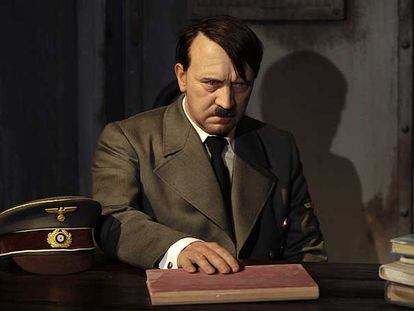 Figura de Adolf Hitler, en el museo de Madame Tussauds, antes de ser decapitada por un visitante.