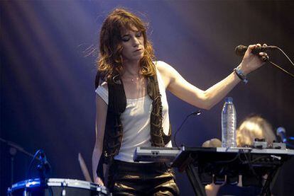 La cantante Charlotte Gainsbourg, la primera estrella en aparecer en el Festival de Benicàssim.